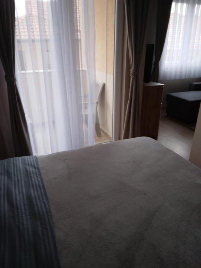 Gray Apartament 2 Пристина Екстериор снимка