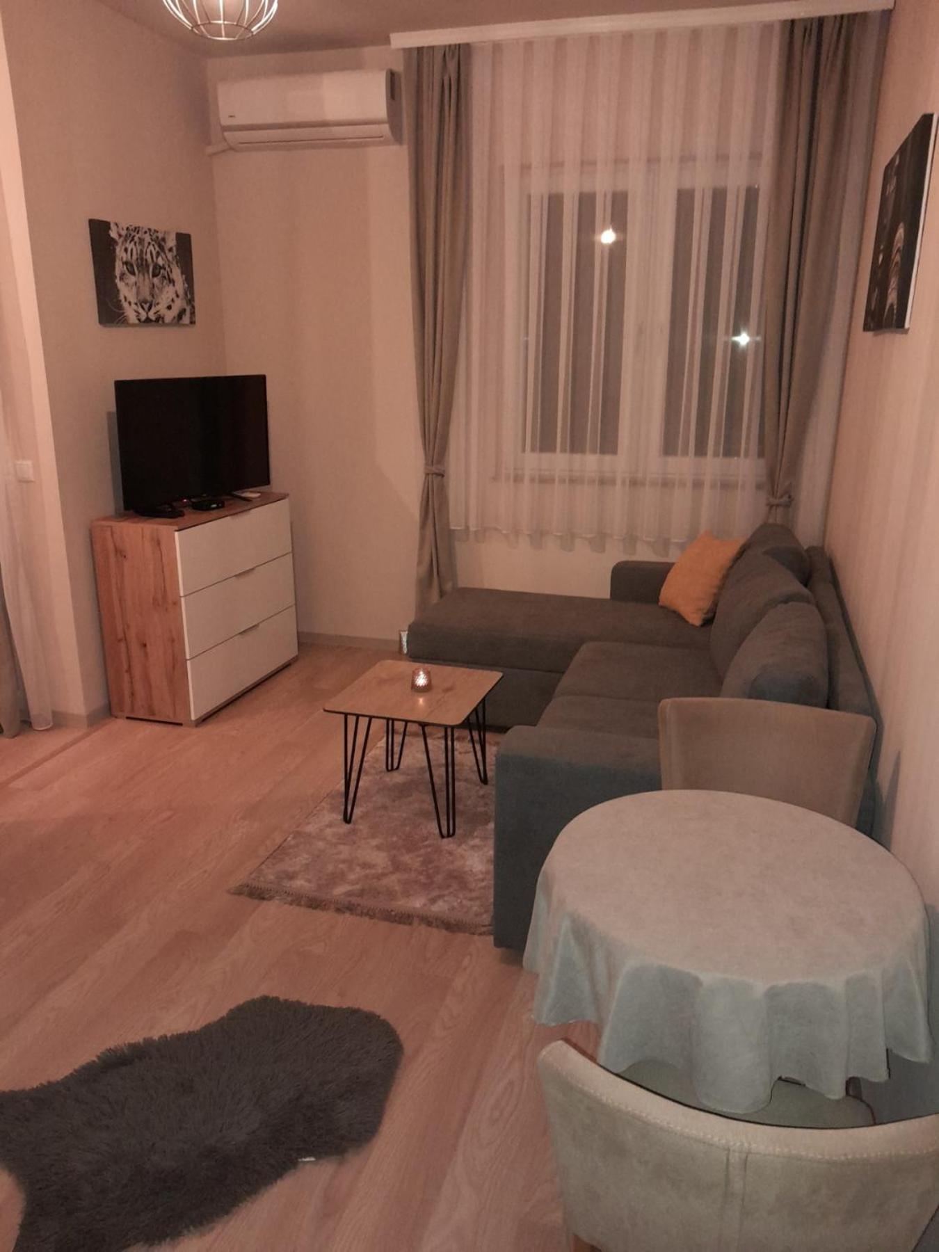 Gray Apartament 2 Пристина Екстериор снимка